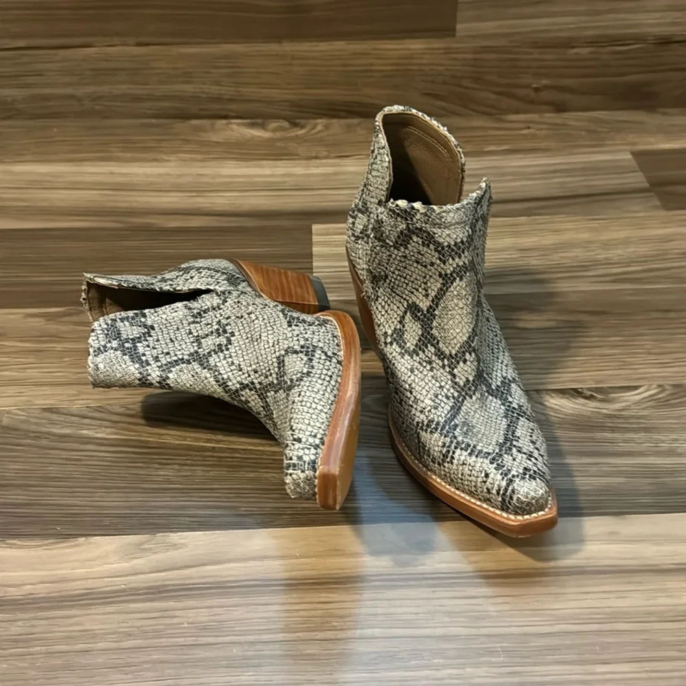 Ariat Leather Snake Print Dixon Snip Toe Ankle Slip On Bootie Boots 6.5 - Picture 4 of 14